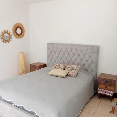בית נופש Empa With Private Pool