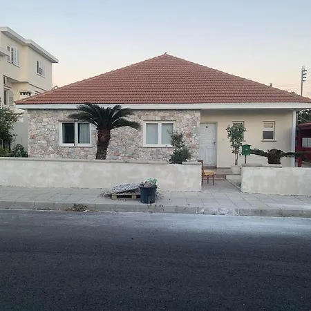 בית נופש Empa With Private Pool *