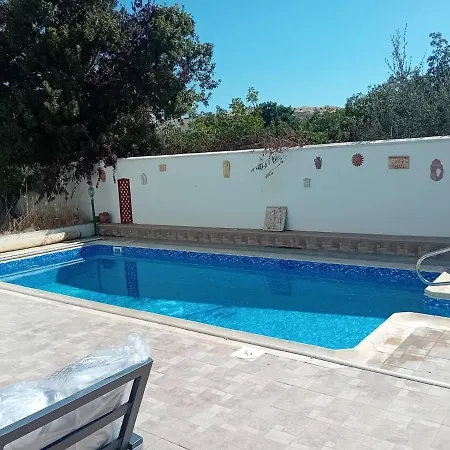 Empa With Private Pool Emba
