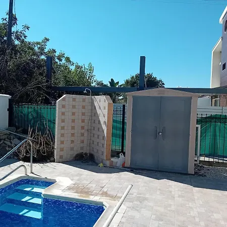 Empa With Private Pool Emba