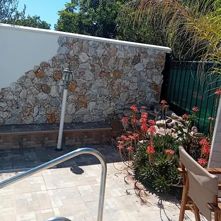 Empa With Private Pool בית נופש